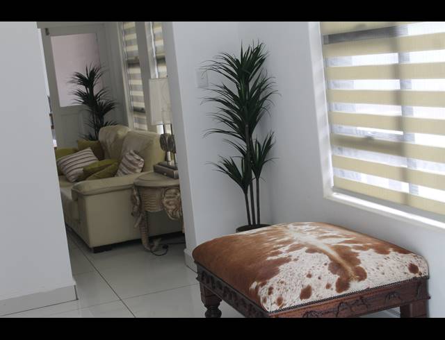 6 BEDROOM HOUSE FOR SALE IN THE COVES